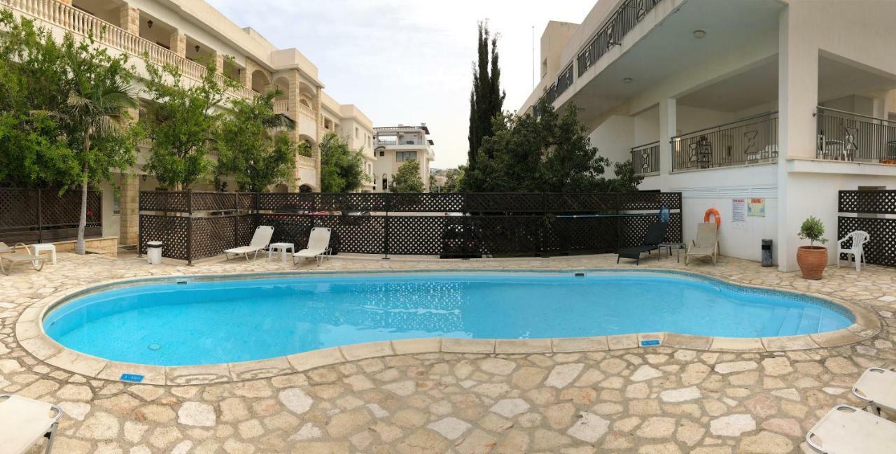 King'S Gardens Apartment Paphos Exteriör bild
